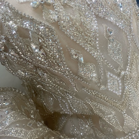 The Atelier by Jimmy Choo Wedding Gown & Veil Custom Made - Picture 9 of 10